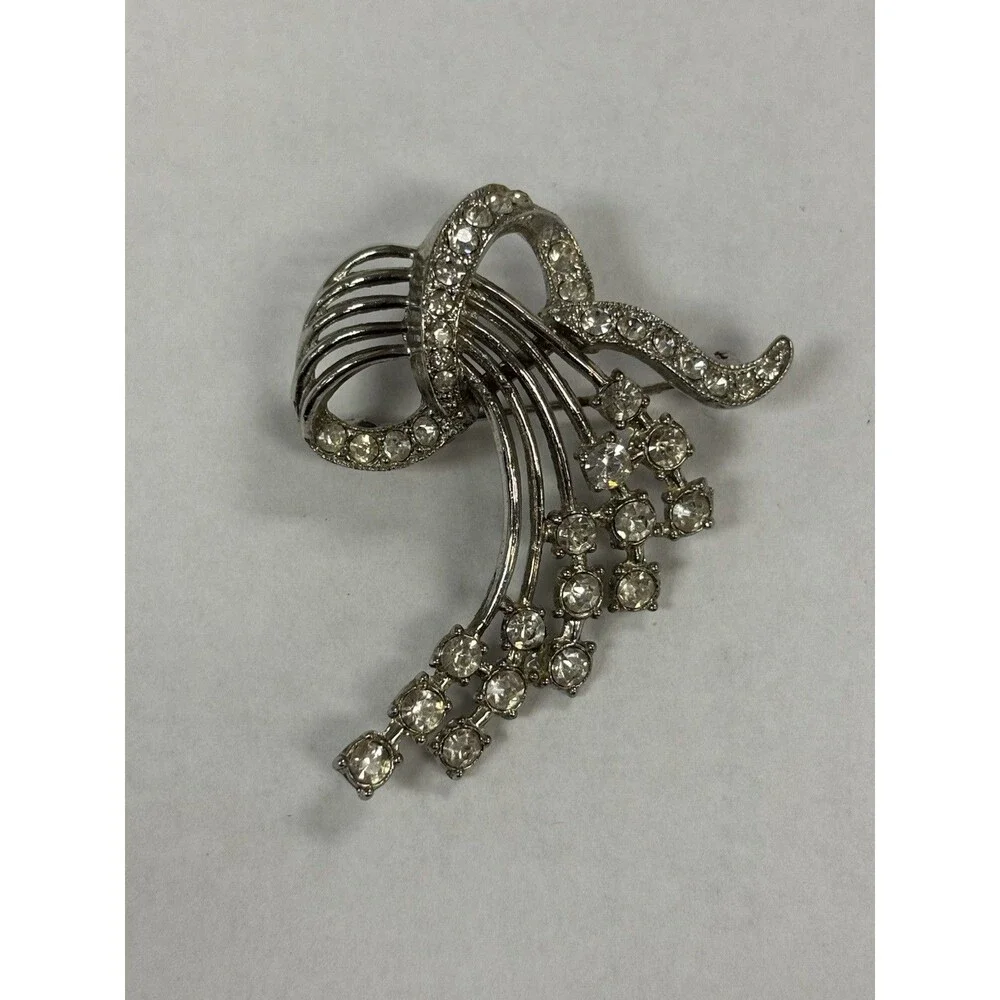 Vintage 1950s Clear Rhinestone Waterfall Spray Brooch Silver Tone Ribbon Pin